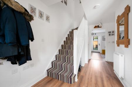 2 bedroom Terraced House for sale in Groves Crescent, Stamford