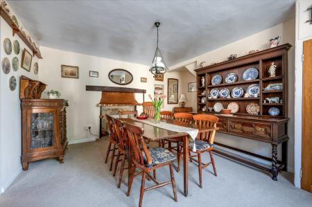 4 bedroom Detached house for sale in The Windmill, Duddington