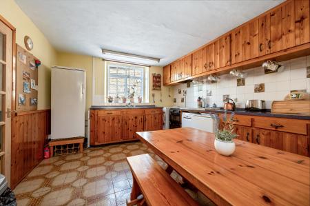 4 bedroom Detached house for sale in The Windmill, Duddington