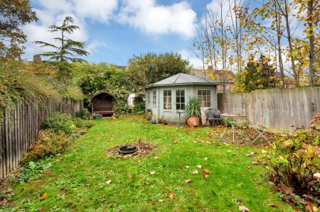 3 bedroom Semi-detached house for sale in Holland Road, Stamford