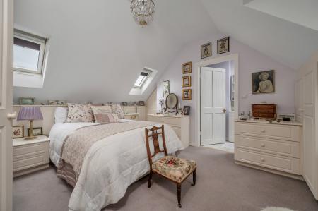 3 bedroom Semi-detached house for sale in Holland Road, Stamford