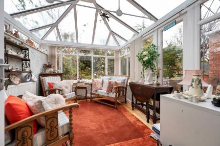 3 bedroom Semi-detached house for sale in Holland Road, Stamford