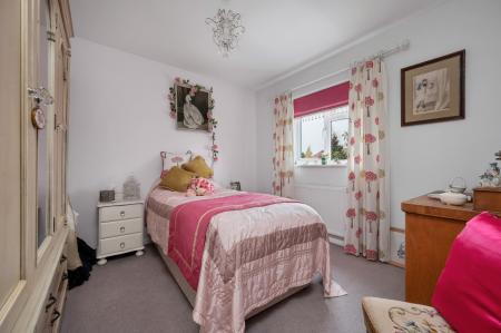 3 bedroom Semi-detached house for sale in Holland Road, Stamford