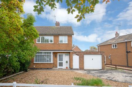 3 bedroom Semi-detached house for sale in Lonsdale Road, Stamford