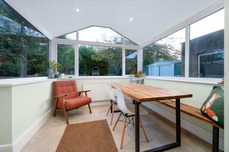 3 bedroom Semi-detached house for sale in Queens Walk, Stamford