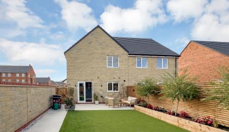 3 bedroom Semi-detached house for sale in Sovereign Way, Stamford