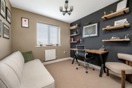 3 bedroom Semi-detached house for sale in Sovereign Way, Stamford