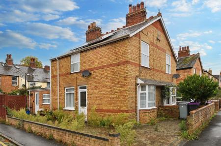 2 bedroom Semi-detached house for sale in Stanley Street, Stamford