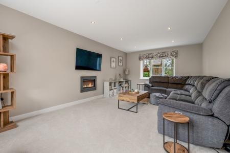 5 bedroom Detached house for sale in Tricklebank Gardens, Stamford