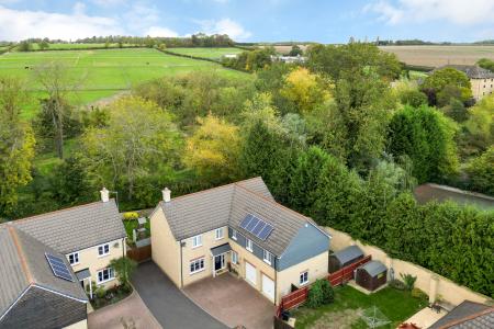 5 bedroom Detached house for sale in Tricklebank Gardens, Stamford
