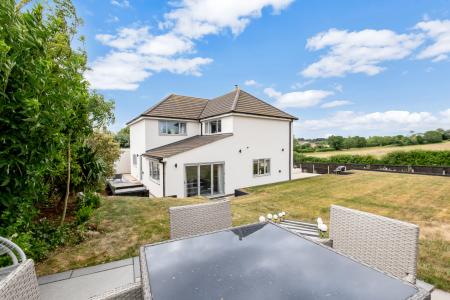 4 bedroom Detached house for sale in Turnpike Road, Ryhall, Stamford, PE9