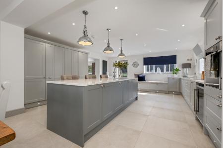 4 bedroom Detached house for sale in Turnpike Road, Ryhall, Stamford, PE9