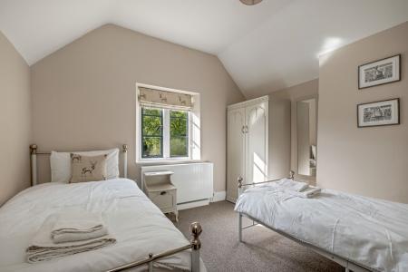 4 bedroom Detached house for sale in Uffington Road, Barnack, Stamford, PE9