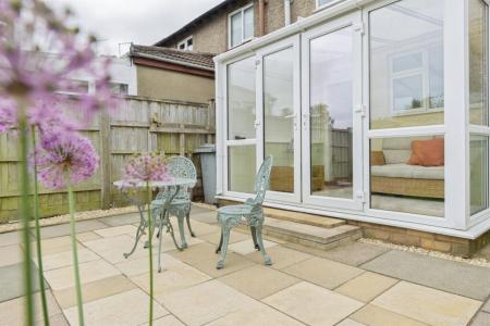 3 bedroom Terraced House to let in Rutland Road, Stamford, PE9