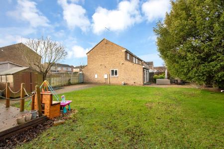 3 bedroom Semi-detached house for sale in Braemar Close, Stamford