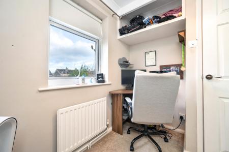 3 bedroom Semi-detached house for sale in Braemar Close, Stamford