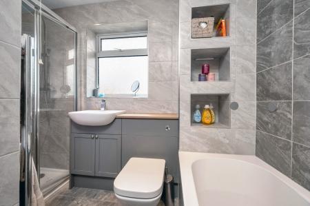 3 bedroom Semi-detached house for sale in Braemar Close, Stamford