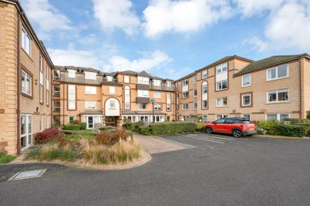 1 bedroom Flat for sale in Newcomb Court, Stamford, PE9