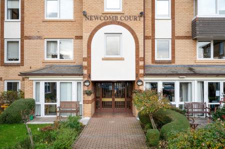 Newcomb Court, Stamford, PE9