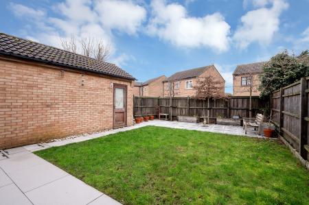 3 bedroom Semi-detached house for sale in Primrose Way, Stamford