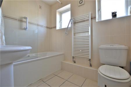 3 bedroom Terraced House to let in Trinity Road, Stamford, PE9