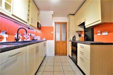 3 bedroom Terraced House to let in Trinity Road, Stamford, PE9