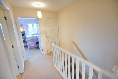 2 bedroom End of terrace house for sale in Cheshire Close, Stamford