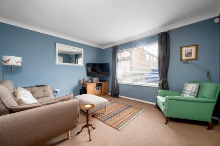 3 bedroom Semi-detached house for sale in Moray Close, Stamford