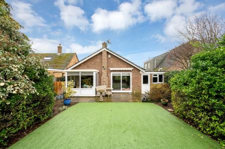 3 bedroom Detached bungalow for sale in Meadow Lane, Thornhaugh