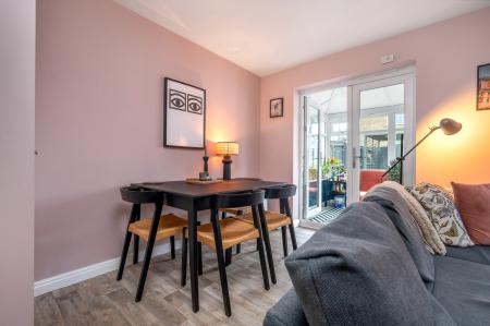 3 bedroom Semi-detached house for sale in Ross Drive, Stamford