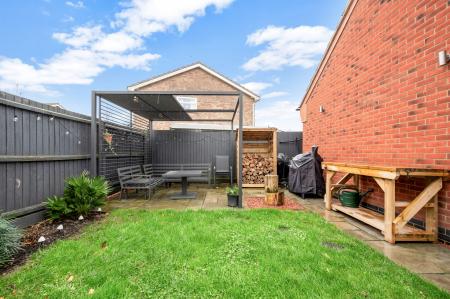 3 bedroom Semi-detached house for sale in Ross Drive, Stamford