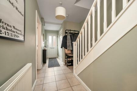 3 bedroom Semi-detached house for sale in Ross Drive, Stamford