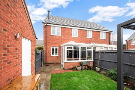 3 bedroom Semi-detached house for sale in Ross Drive, Stamford