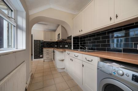 2 bedroom End of terrace house for sale in Cornstall Buildings, Stamford