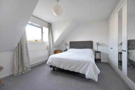 5 bedroom Detached house for sale in Queens Walk, Stamford