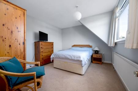 5 bedroom Detached house for sale in Queens Walk, Stamford