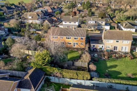 5 bedroom Detached house for sale in Queens Walk, Stamford