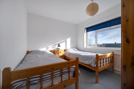 5 bedroom Detached house for sale in Queens Walk, Stamford