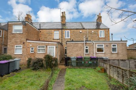 2 bedroom Terraced House for sale in Radcliffe Road, Stamford