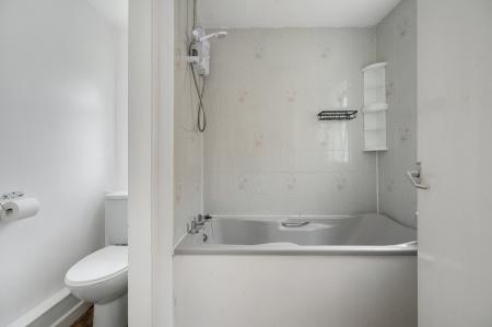 2 bedroom Terraced House for sale in Radcliffe Road, Stamford