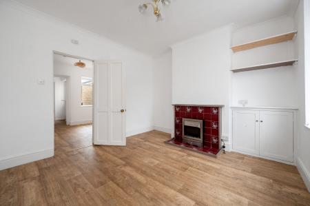 2 bedroom Terraced House for sale in Radcliffe Road, Stamford