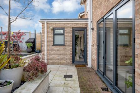 4 bedroom Detached house for sale in Stirling Road, Stamford, PE9