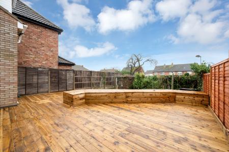 5 bedroom Detached house for sale in Sutherland Way, Stamford