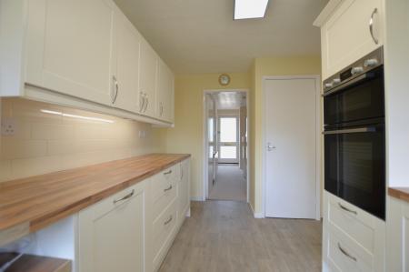 3 bedroom Semi-detached house for sale in Lindsey Road, Uffington