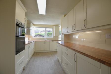 3 bedroom Semi-detached house for sale in Lindsey Road, Uffington