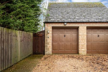 4 bedroom House for sale in Highgate Green, Elton