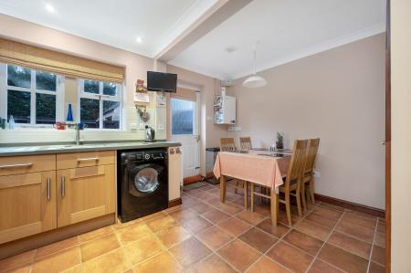 4 bedroom House for sale in Highgate Green, Elton