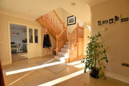 4 bedroom Detached house to let in Essendine Road, Ryhall, Stamford, PE9