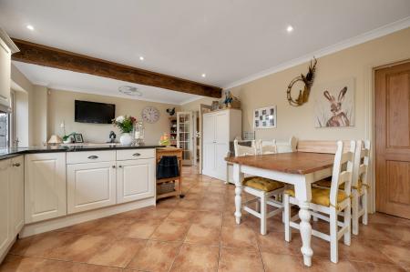 4 bedroom Semi-detached house for sale in Searson Close, Tallington