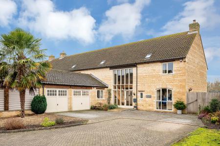 4 bedroom Semi-detached house for sale in Searson Close, Tallington